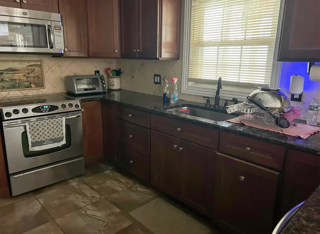 307 plymouth ave kitchen1